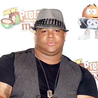 Michael Lynche in A Press Conference After a Short Performance for The Launch of The 'American Idol - Live Tour 2010'