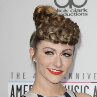 Amy Heidemann, Karmin in The 40th Anniversary American Music Awards - Arrivals