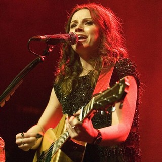 Amy Macdonald in Amy MacDonald Performs Live