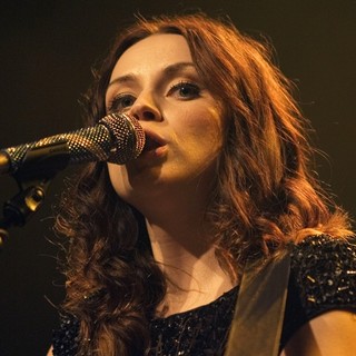 Amy Macdonald in Amy MacDonald Performs Live