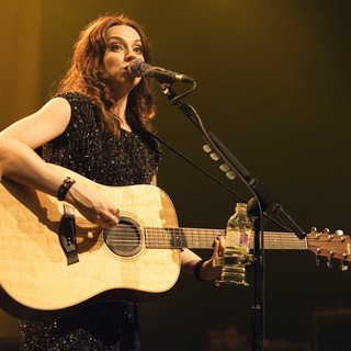 Amy MacDonald Performs Live