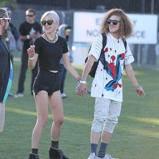 Rachel Finley, Blake Anderson in Celebrities at The 2012 Coachella Valley Music and Arts Festival - Day 2