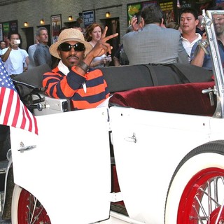 Andre Benjamin in The Late Show with David Letterman - Arrivals - andre-benjamin-late-show-with-david-letterman-02