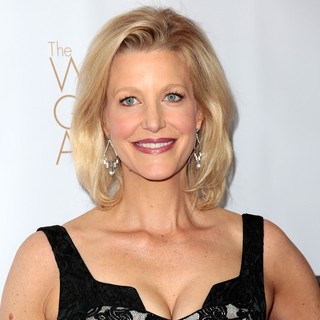 Anna Gunn in 2013 Writers Guild Awards - Arrivals