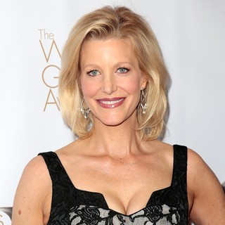 Anna Gunn in 2013 Writers Guild Awards - Arrivals