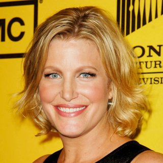 Anna Gunn in The Premiere of Breaking Bad Season Four