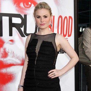 Anna Paquin in Los Angeles Premiere for The Fifth Season of HBO's Series True Blood - Arrivals
