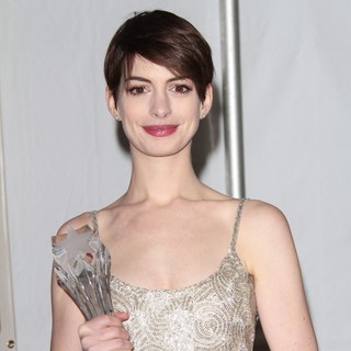 Anne Hathaway in 18th Annual Critics' Choice Movie Awards - Press Room