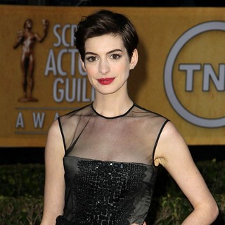 Anne Hathaway in 19th Annual Screen Actors Guild Awards - Arrivals