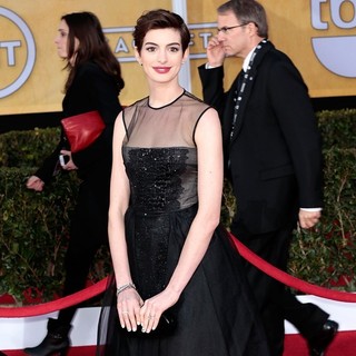 Anne Hathaway in 19th Annual Screen Actors Guild Awards - Arrivals