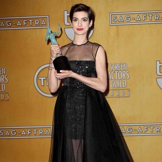 Anne Hathaway in 19th Annual Screen Actors Guild Awards - Press Room