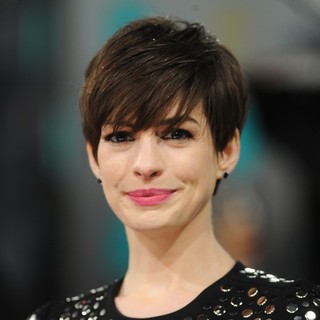Anne Hathaway in The 2013 EE British Academy Film Awards - Arrivals