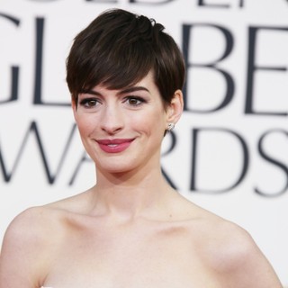 Anne Hathaway in 70th Annual Golden Globe Awards - Arrivals