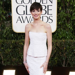 Anne Hathaway in 70th Annual Golden Globe Awards - Arrivals