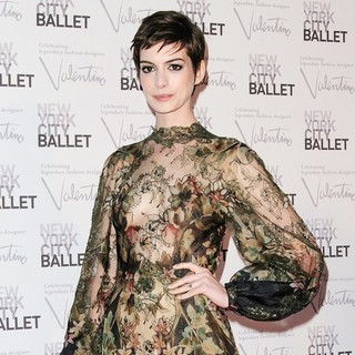 Anne Hathaway in New York City Ballet Fall Gala 2012 - Arrivals