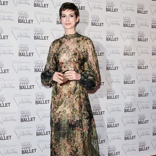 Anne Hathaway in New York City Ballet Fall Gala 2012 - Arrivals