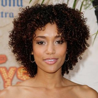 Annie Ilonzeh in Spike TV's 5th Annual 2011 Guys Choice Awards - Arrivals - annie-ilonzeh-spike-tv-s-5th-annual-2011-01