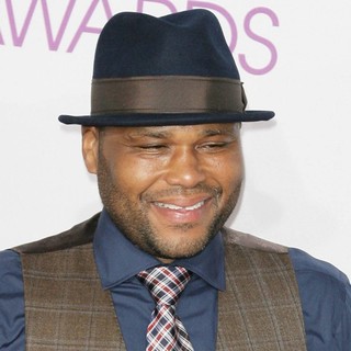 Anthony Anderson in People's Choice Awards 2013 - Red Carpet Arrivals - anthony-anderson-people-s-choice-awards-2013-01