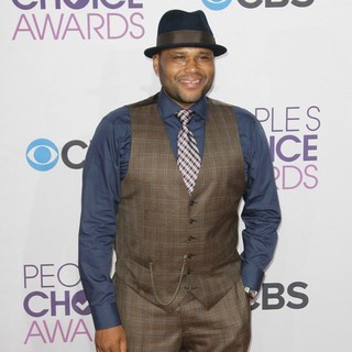 Anthony Anderson in People's Choice Awards 2013 - Red Carpet Arrivals - anthony-anderson-people-s-choice-awards-2013-02