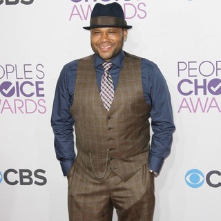 Anthony Anderson in People's Choice Awards 2013 - Red Carpet Arrivals - anthony-anderson-people-s-choice-awards-2013-03