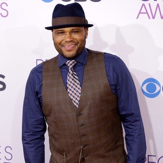 Anthony Anderson in People's Choice Awards 2013 - Red Carpet Arrivals - anthony-anderson-people-s-choice-awards-2013-06