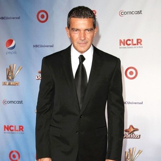 2011 NCLR ALMA Awards - Arrivals
