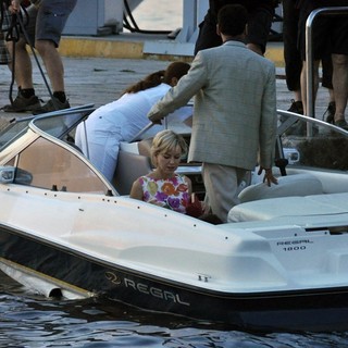 Naomi Watts, Cas Anvar in Filming Caught in Flight