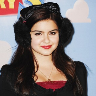 Ariel Winter in Disney on Ice Presents Disney Pixar's Toy Story 3 - Arrivals