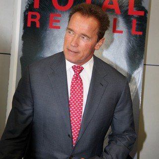 Arnold Schwarzenegger in rnold Schwarzenegger Launching His Book Total Recall