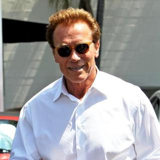 Arnold Schwarzenegger in Arnold Schwarzenegger Leaving Cafe Roma After Having Lunch