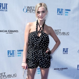 Ashlee Simpson in Ashlee Simpson Hosts Fiji Water Summer Soak Las Vegas