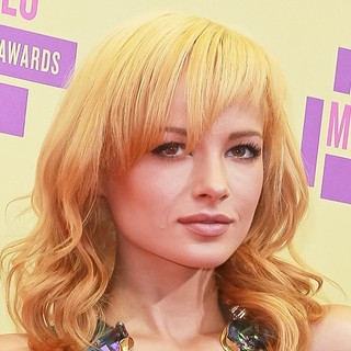 Ashley Rickards in 2012 MTV Video Music Awards - Arrivals