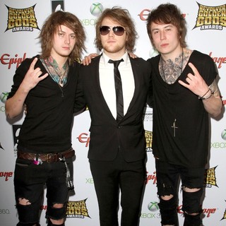 Asking Alexandria in 2012 Revolver Golden Gods Awards Show - asking-alexandria-2012-revolver-golden-gods-awards-show-01