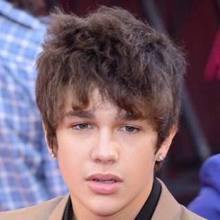 Austin Mahone in 2013 MuchMusic Video Awards - Arrivals - austin-mahone-2013-muchmusic-video-awards-01