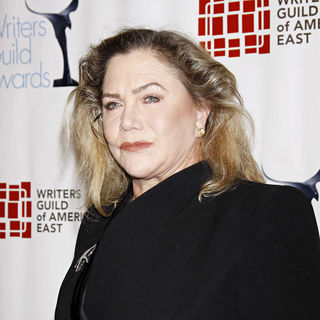 Kathleen Turner in The 63rd Annual Writers Guild Awards - Arrivals