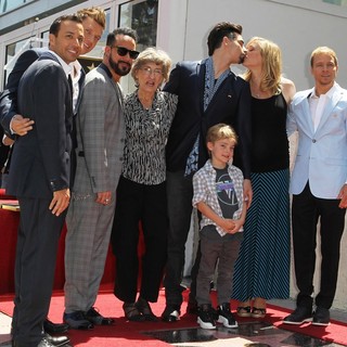 Backstreet Boys Are Honoured with A Hollywood Star on The Hollywood Walk of Fame - backstreet-boys-walk-of-fame-13
