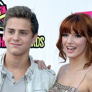 Garrett Backstrom, Bella Thorne in 2011 Do Something Awards - Arrivals