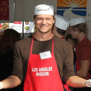 Bailey Chase in The Los Angeles Mission's Thanksgiving for Skid Row Homeless