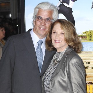 Steve Bakunas, Linda Lavin in The Wanderlust World Premiere - Arrivals