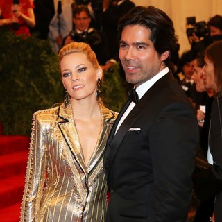 Elizabeth Banks in PUNK: Chaos to Couture Costume Institute Gala - banks-atwood-chaos-to-couture-costume-institute-gala-01