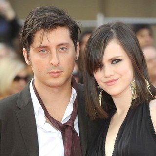 Carl Barat, Edie Langley in Philips British Academy Television Awards in 2011 - Arrivals