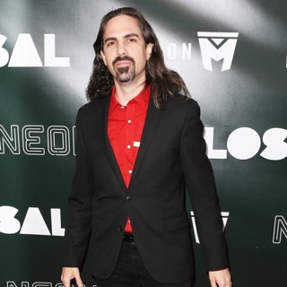 Premiere of Neon's Colossal