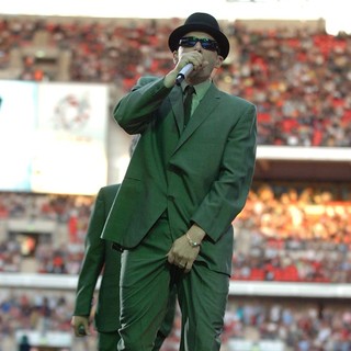 Beastie Boys in Beastie Boys at The Live Earth Concert