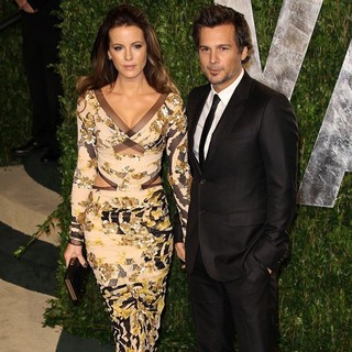 2012 Vanity Fair Oscar Party - Arrivals