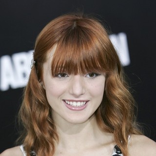 The Premiere of Abduction - Arrivals - bella-thorne-premiere-abduction-01