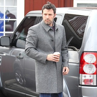 Ben Affleck Seen on A Coffee Run - ben-affleck-seen-on-a-coffee-run-01
