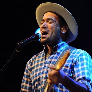 Ben Harper in Ben Harper Performing at 10 Giorni Suonati Festival