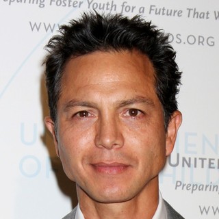 Benjamin Bratt in United Friends of The Children's Annual Brass Ring Awards - Arrivals - benjamin-bratt-annual-brass-ring-awards-01