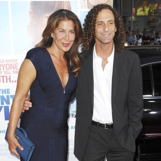 Lyndie Benson, Kenny G in Premiere of The Invention of Lying