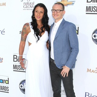 Talinda Bentley, Chester Bennington in 2012 Billboard Music Awards - Arrivals